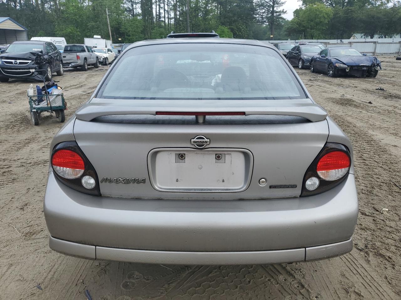 JN1CA31A71T308305 2001 Nissan Maxima Gxe