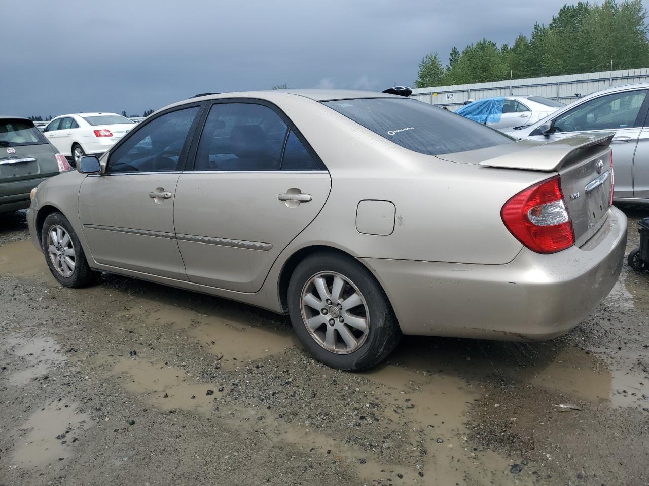 JTDBE32K320130111 2002 Toyota Camry Le