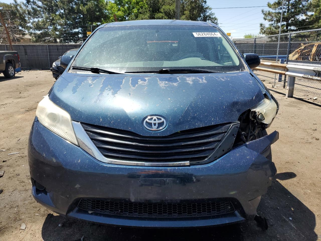 5TDKK3DC3BS166022 2011 Toyota Sienna Le