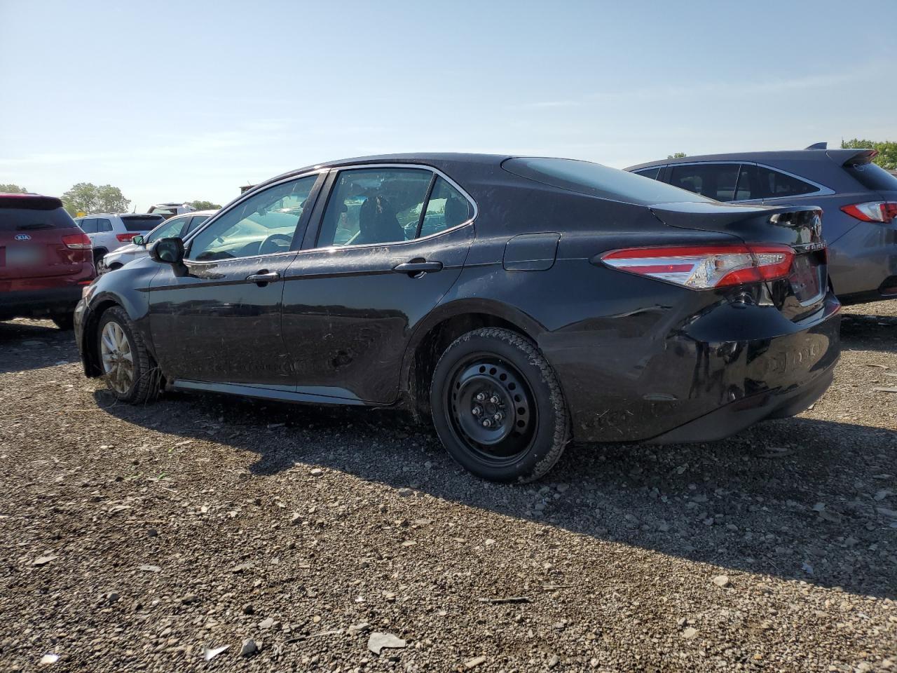 4T1B11HK9JU572823 2018 Toyota Camry L