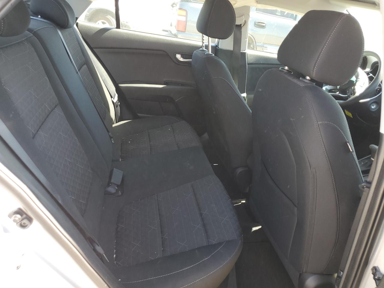 3KPA24AD9NE490525 2022 Kia Rio Lx