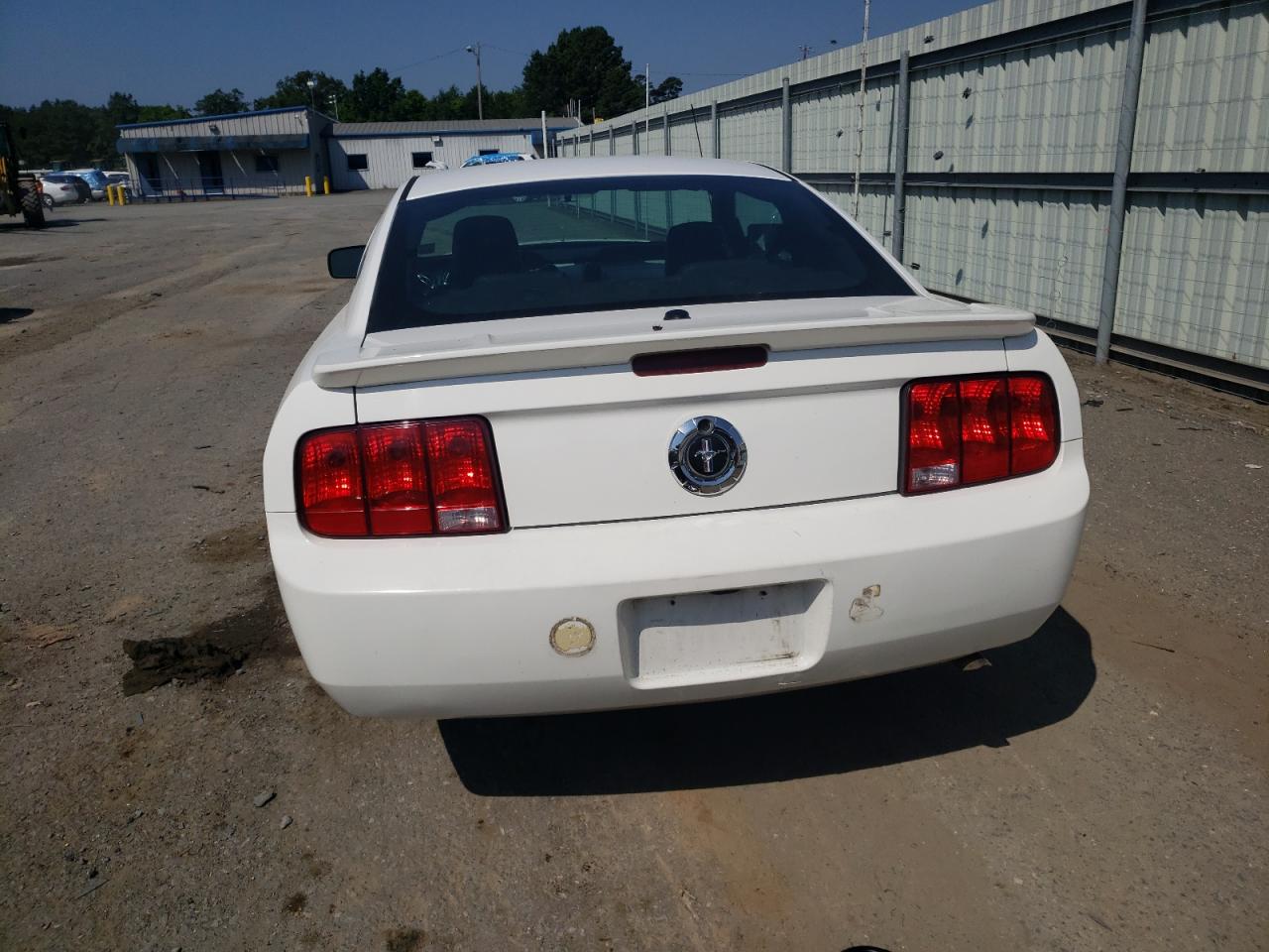 1ZVHT80NX85175579 2008 Ford Mustang
