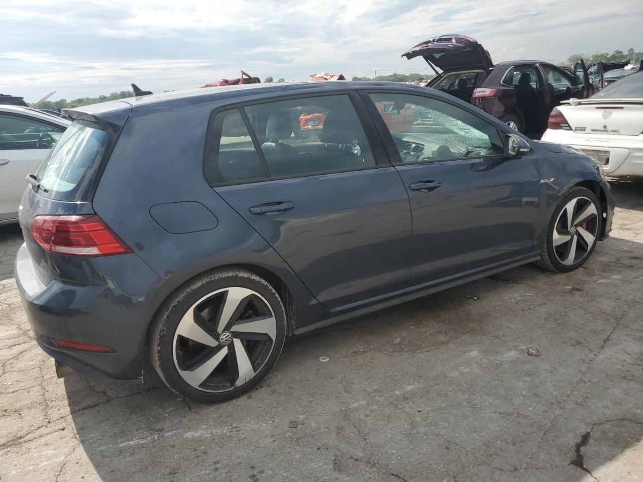 3VW447AU7JM290037 2018 Volkswagen Gti S/Se