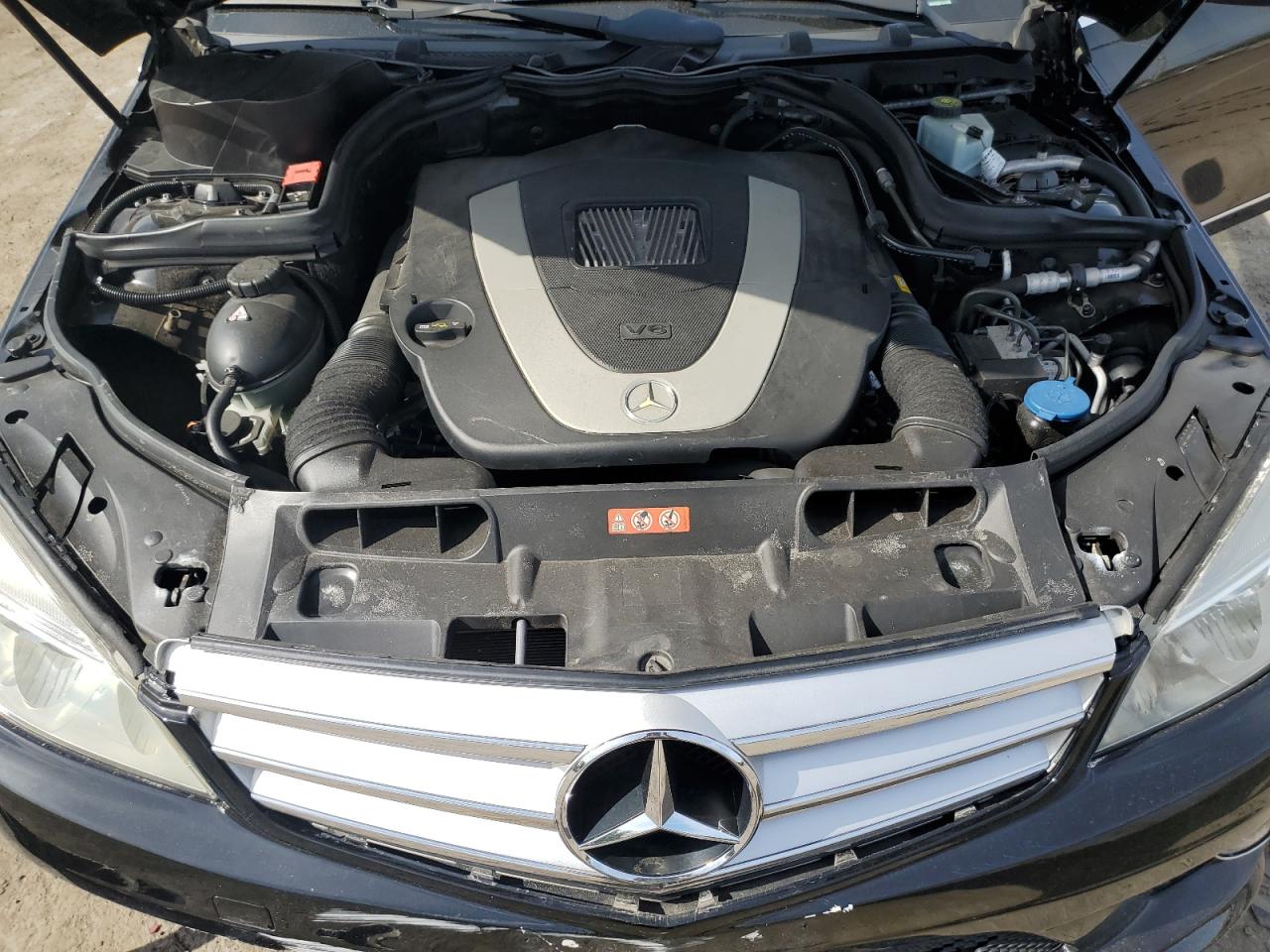 WDDGF8BB4AF430418 2010 Mercedes-Benz C 300 4Matic