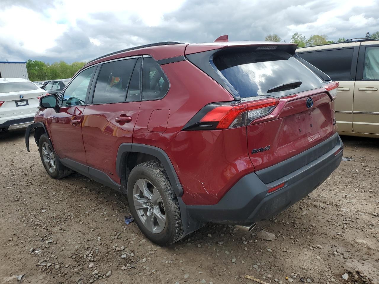 4T3RWRFV5NU068388 2022 Toyota Rav4 Xle