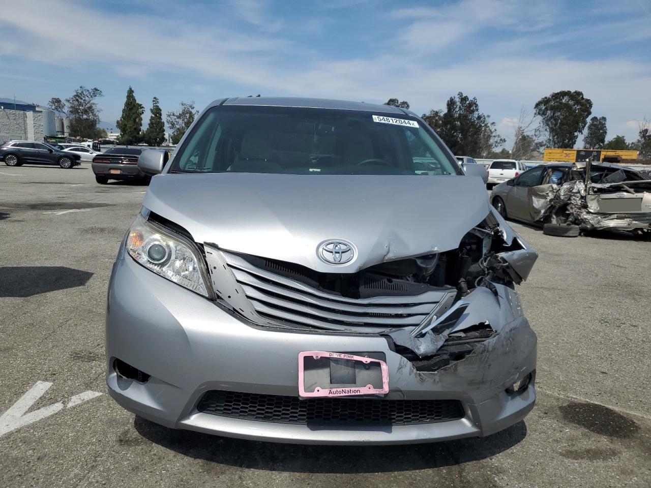 5TDKZ3DC1HS874676 2017 Toyota Sienna Le