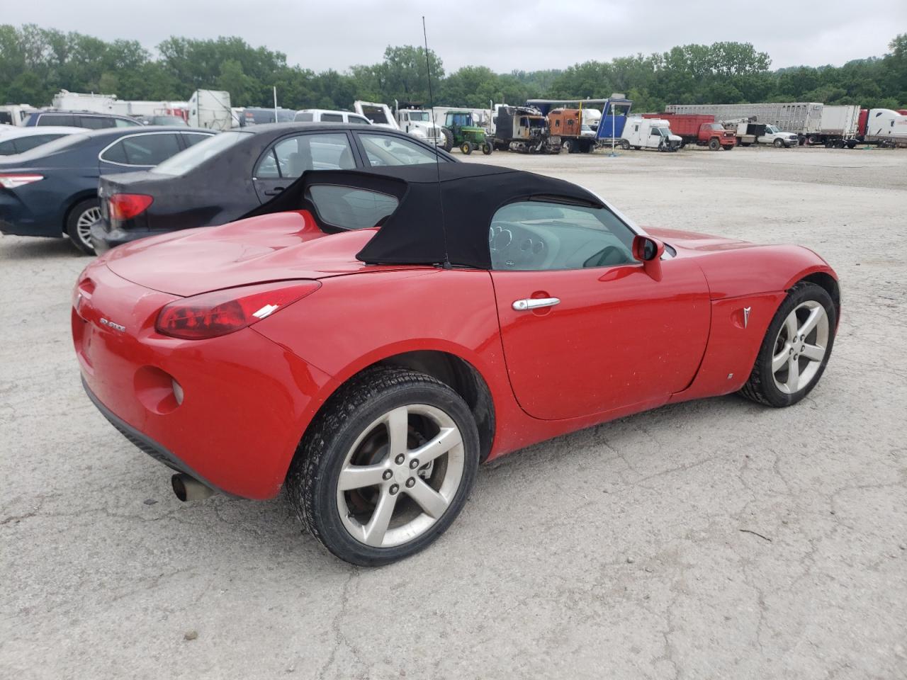 1G2MB33BX6Y106108 2006 Pontiac Solstice