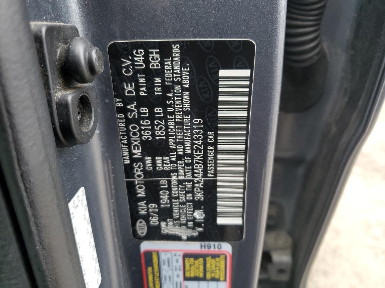 3KPA24AB7KE243319 2019 Kia Rio S