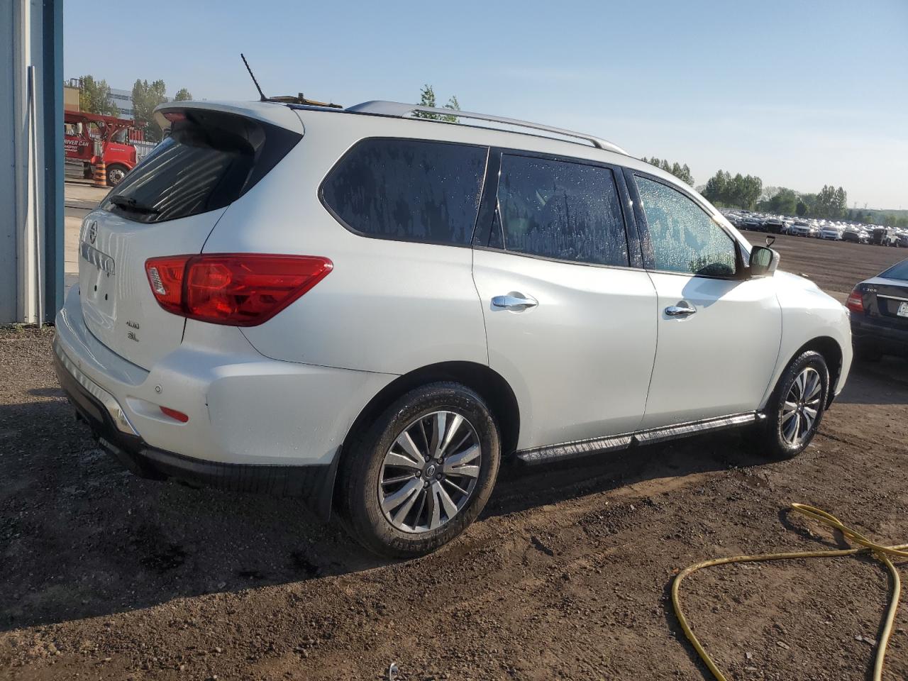 2017 Nissan Pathfinder S vin: 5N1DR2MM2HC673216