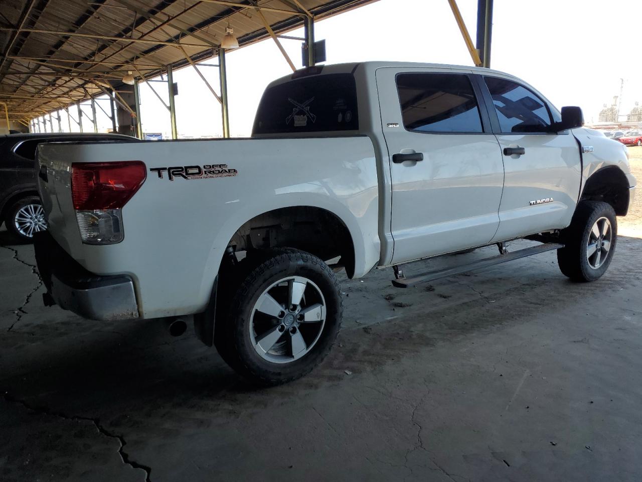 5TFEY5F12BX099328 2011 Toyota Tundra Crewmax Sr5