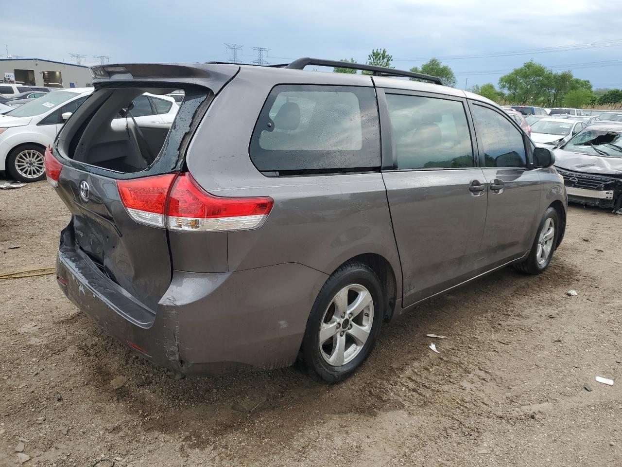 5TDZK3DC7BS154051 2011 Toyota Sienna