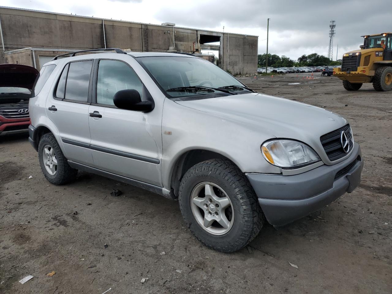 4JGAB54E5XA127442 1999 Mercedes-Benz Ml 320