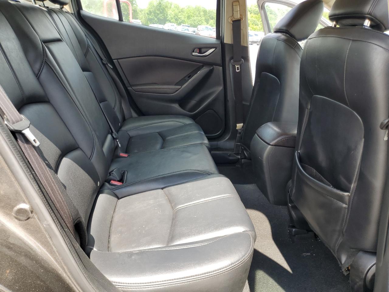 JM1BN1V71H1105433 2017 Mazda 3 Touring