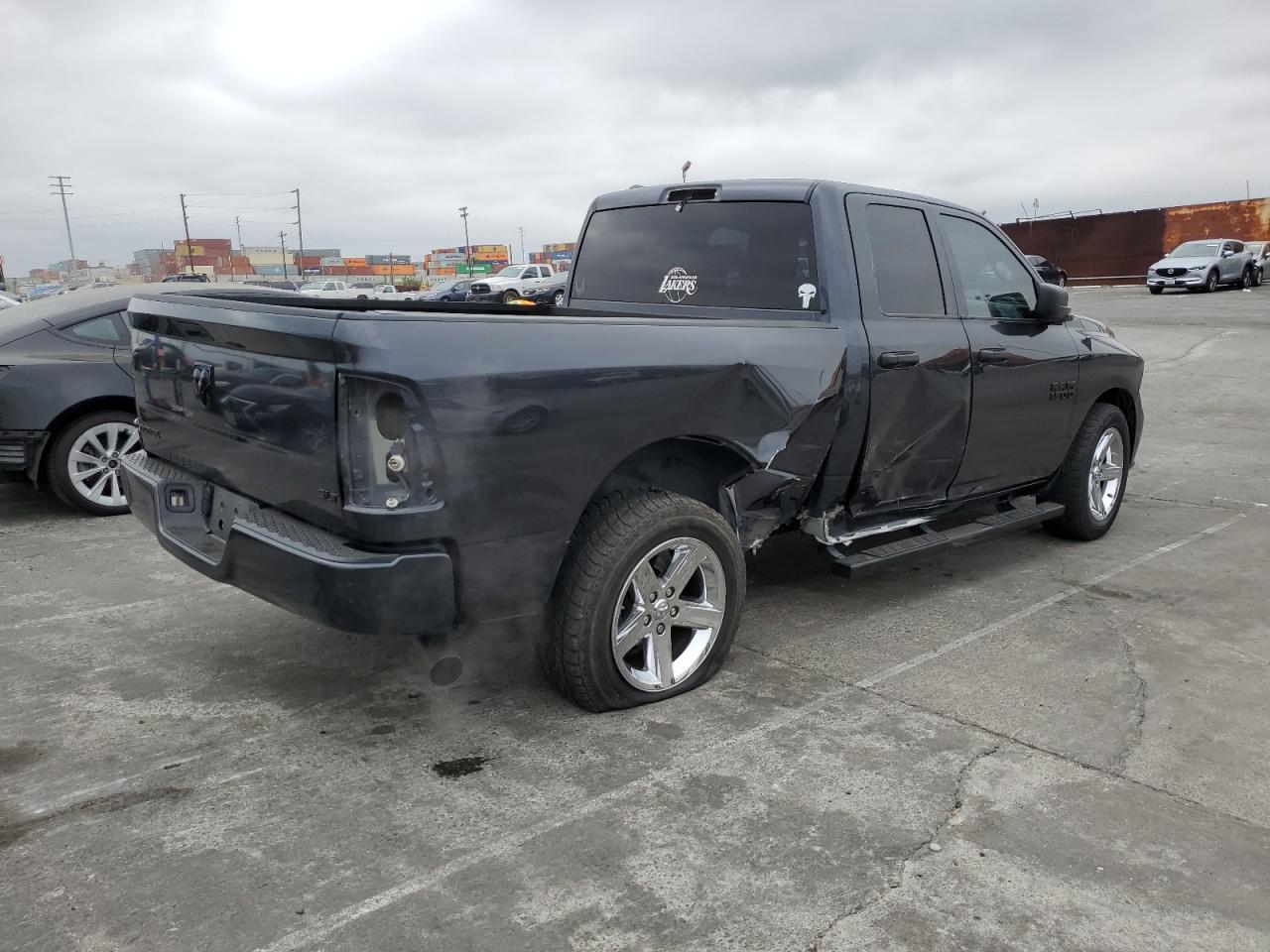 1C6RR6FG4JS251993 2018 Ram 1500 St