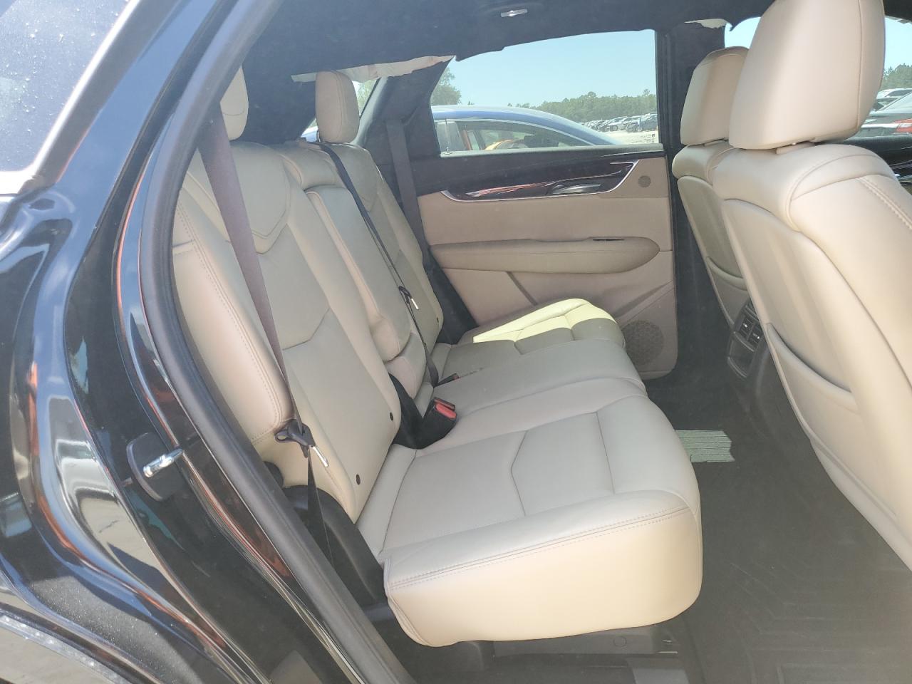 1GYKNCRSXJZ100209 2018 Cadillac Xt5 Luxury