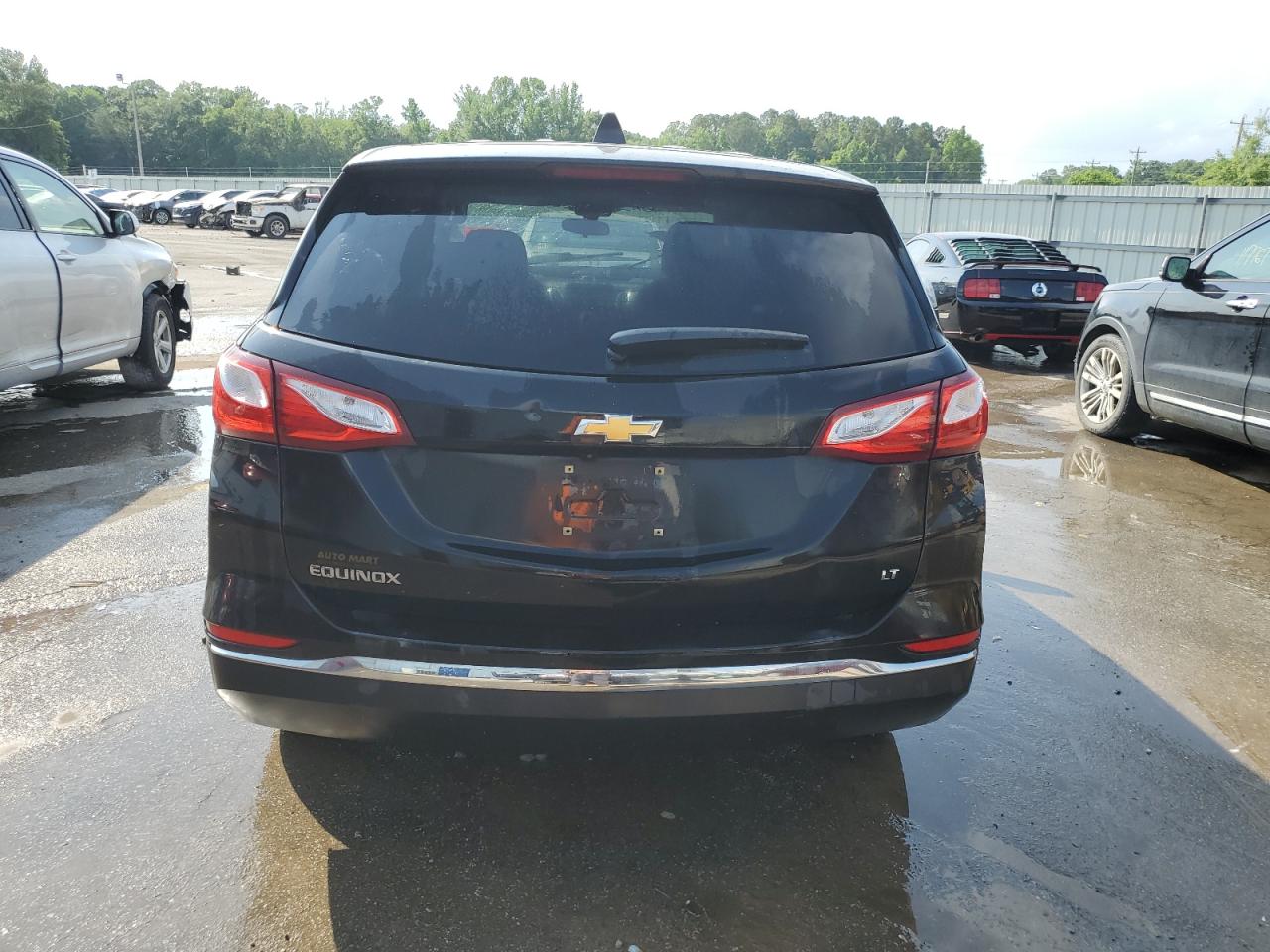 2GNAXJEV0J6310885 2018 Chevrolet Equinox Lt