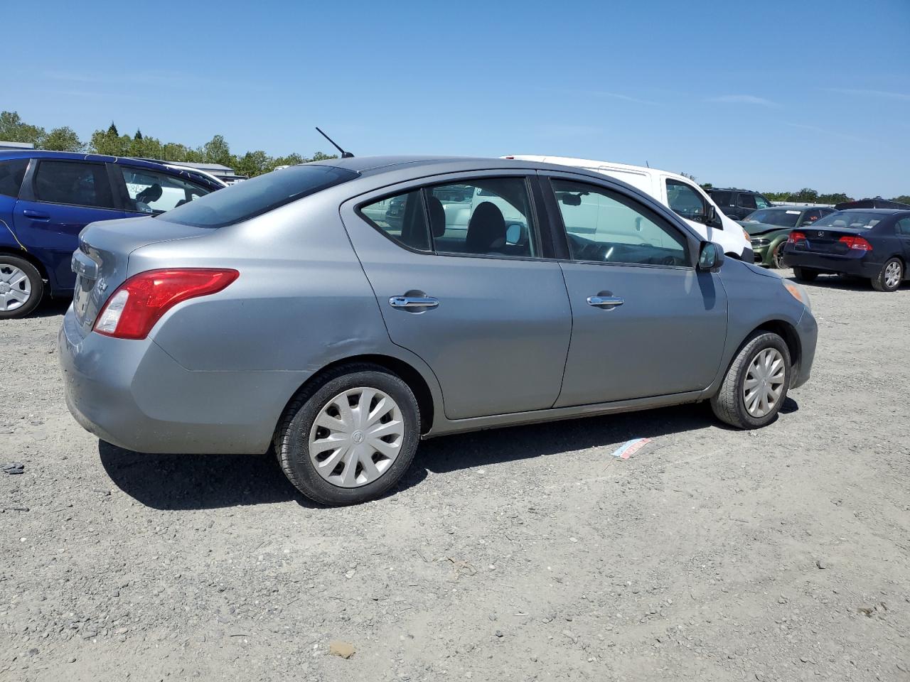 2012 Nissan Versa S vin: 3N1CN7AP7CL904683