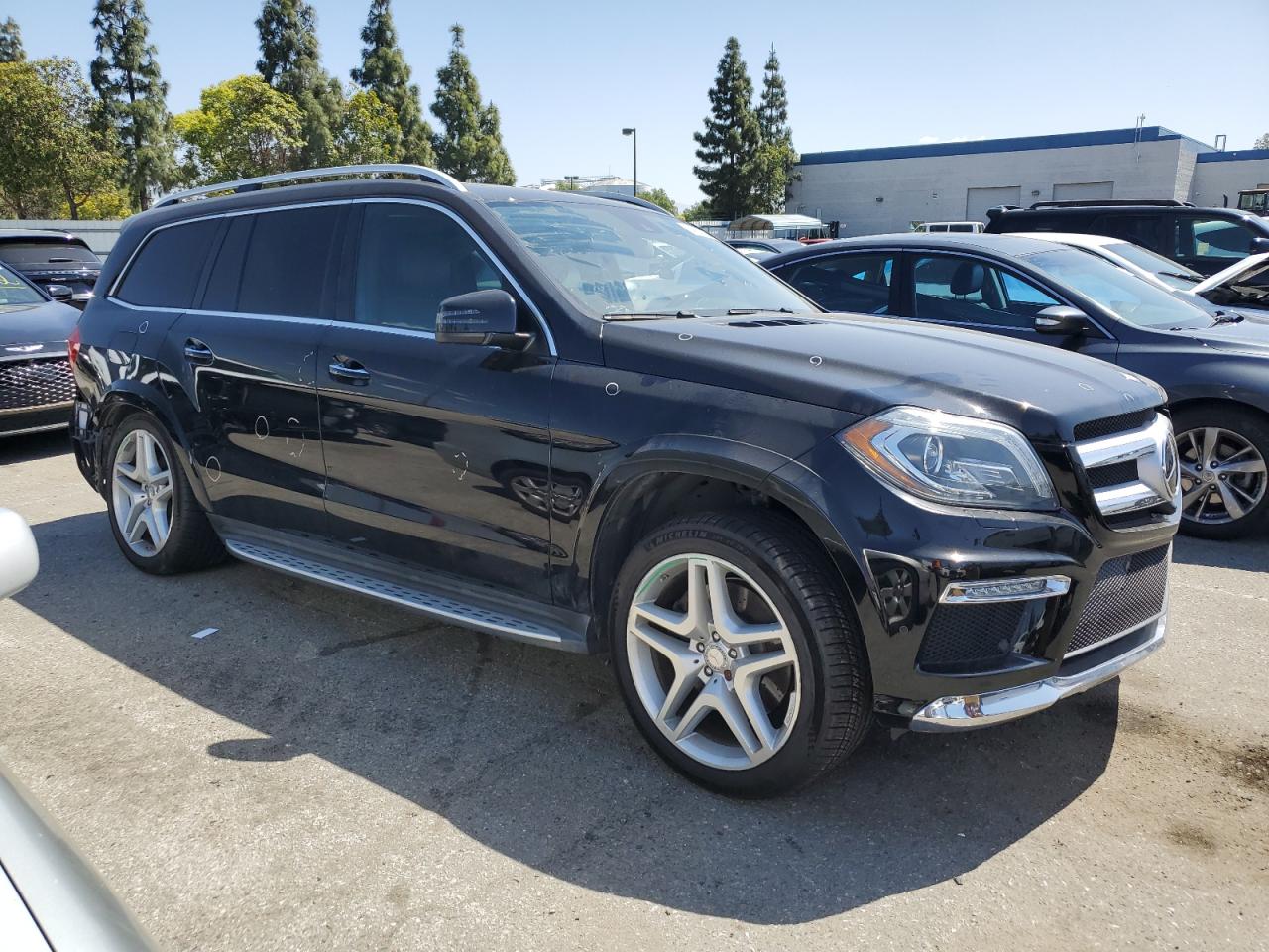 4JGDF7DE1FA594188 2015 Mercedes-Benz Gl 550 4Matic