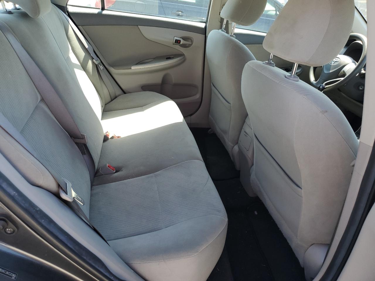 2T1BU4EE3AC525960 2010 Toyota Corolla Base