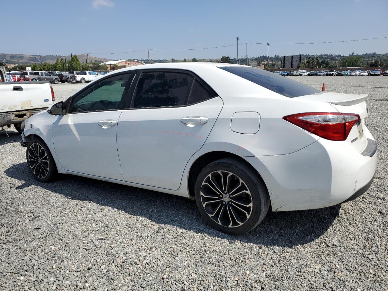 5YFBURHE5FP327915 2015 Toyota Corolla L