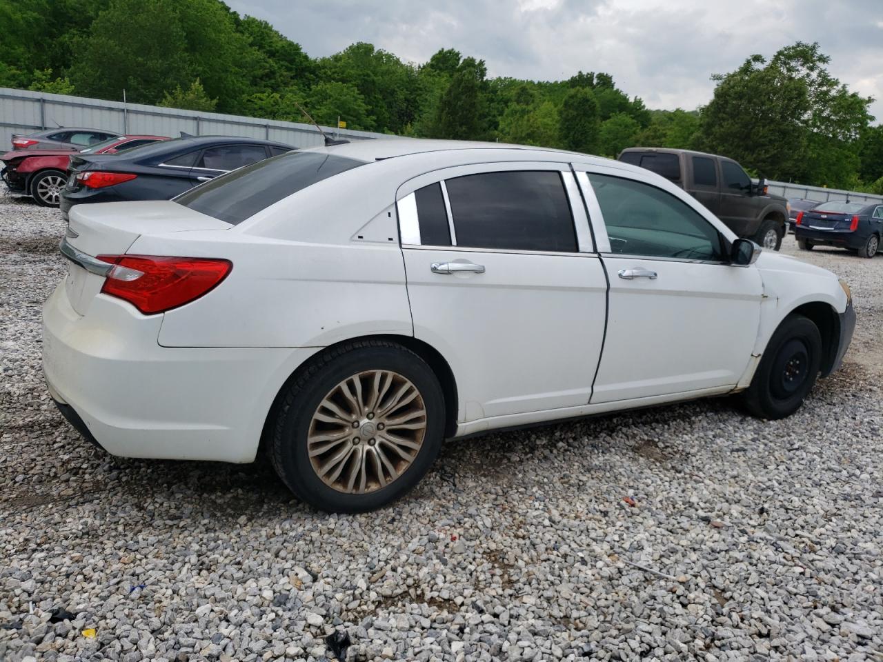 2012 Chrysler 200 Limited vin: 1C3CCBCB6CN107675