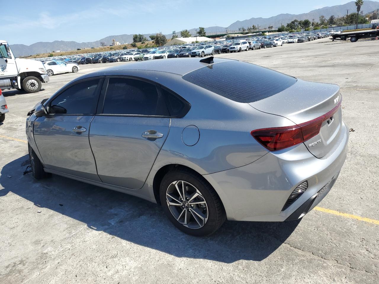 3KPF24AD8PE648359 2023 Kia Forte Lx