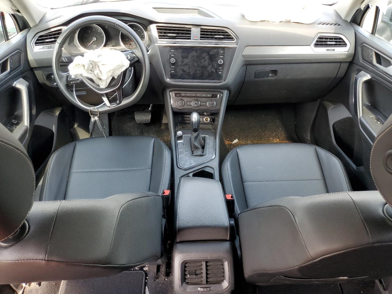 3VV3B7AX5MM008692 2021 Volkswagen Tiguan Se