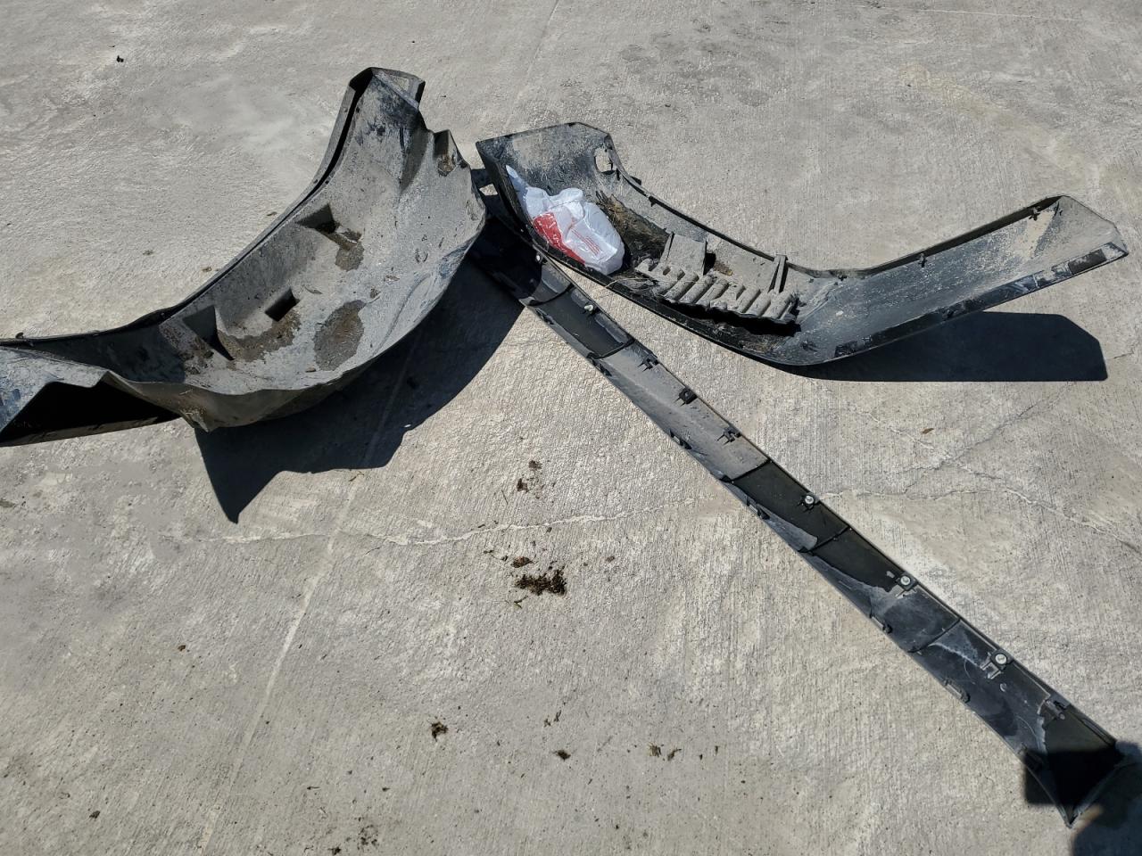 1C4HJWDG2GL202048 2016 Jeep Wrangler Unlimited Sport