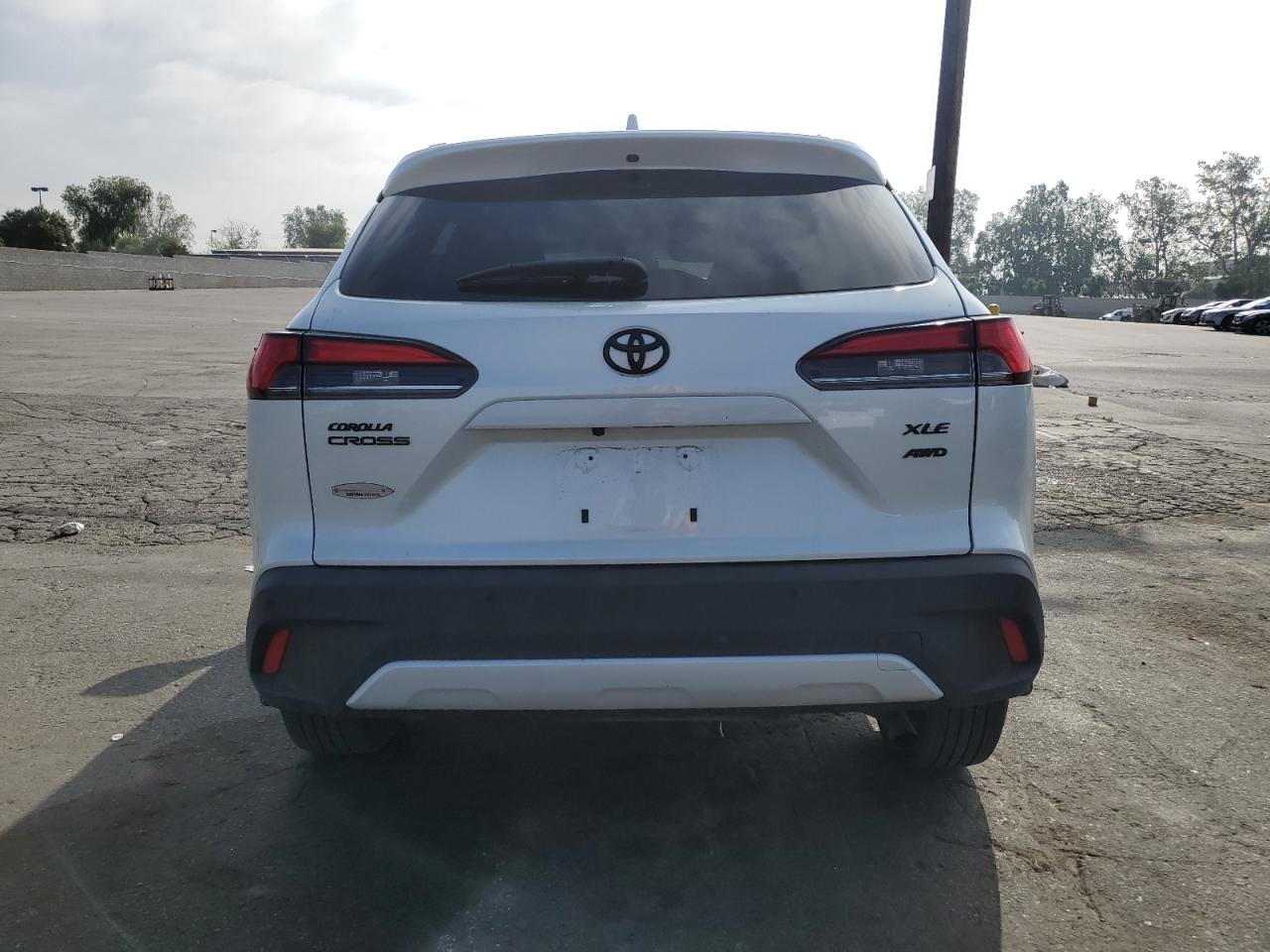 2022 Toyota Corolla Cross Xle vin: 7MUDAABG7NV006872