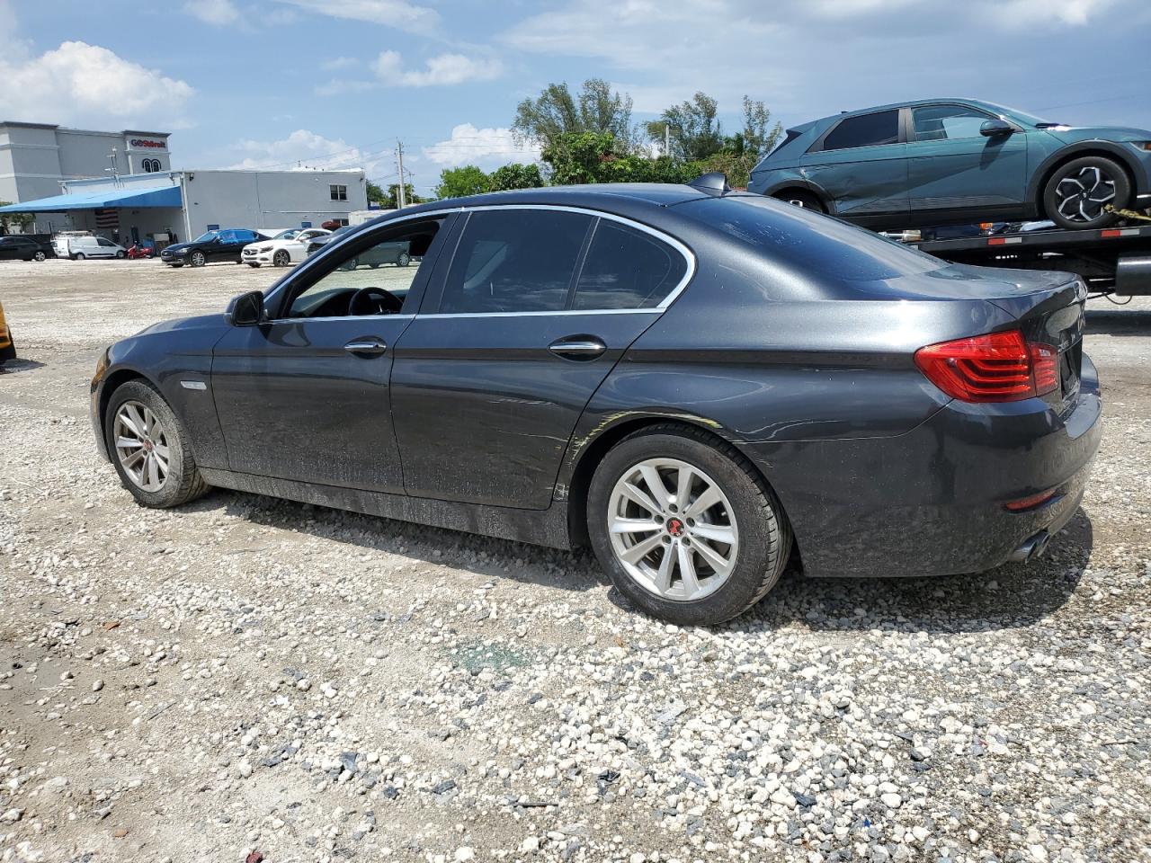 WBA5A7C5XGG149825 2016 BMW 528 Xi