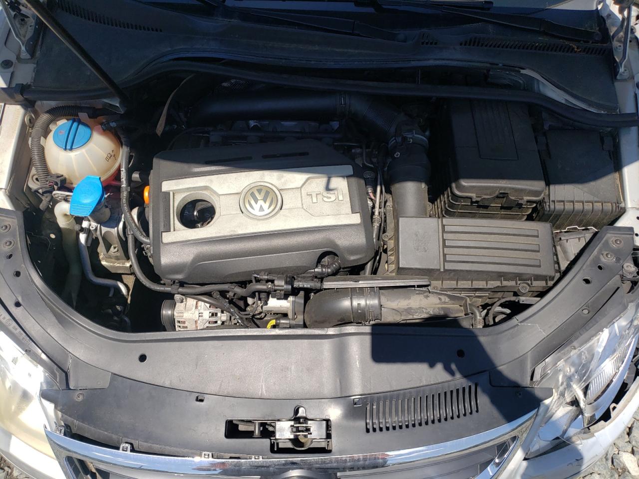 WVWFA71F49V021727 2009 Volkswagen Eos Lux