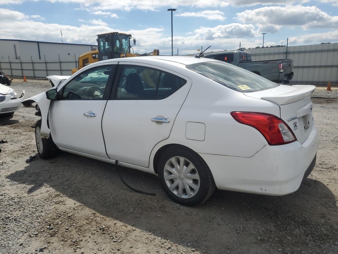 2015 Nissan Versa S vin: 3N1CN7AP2FL826348