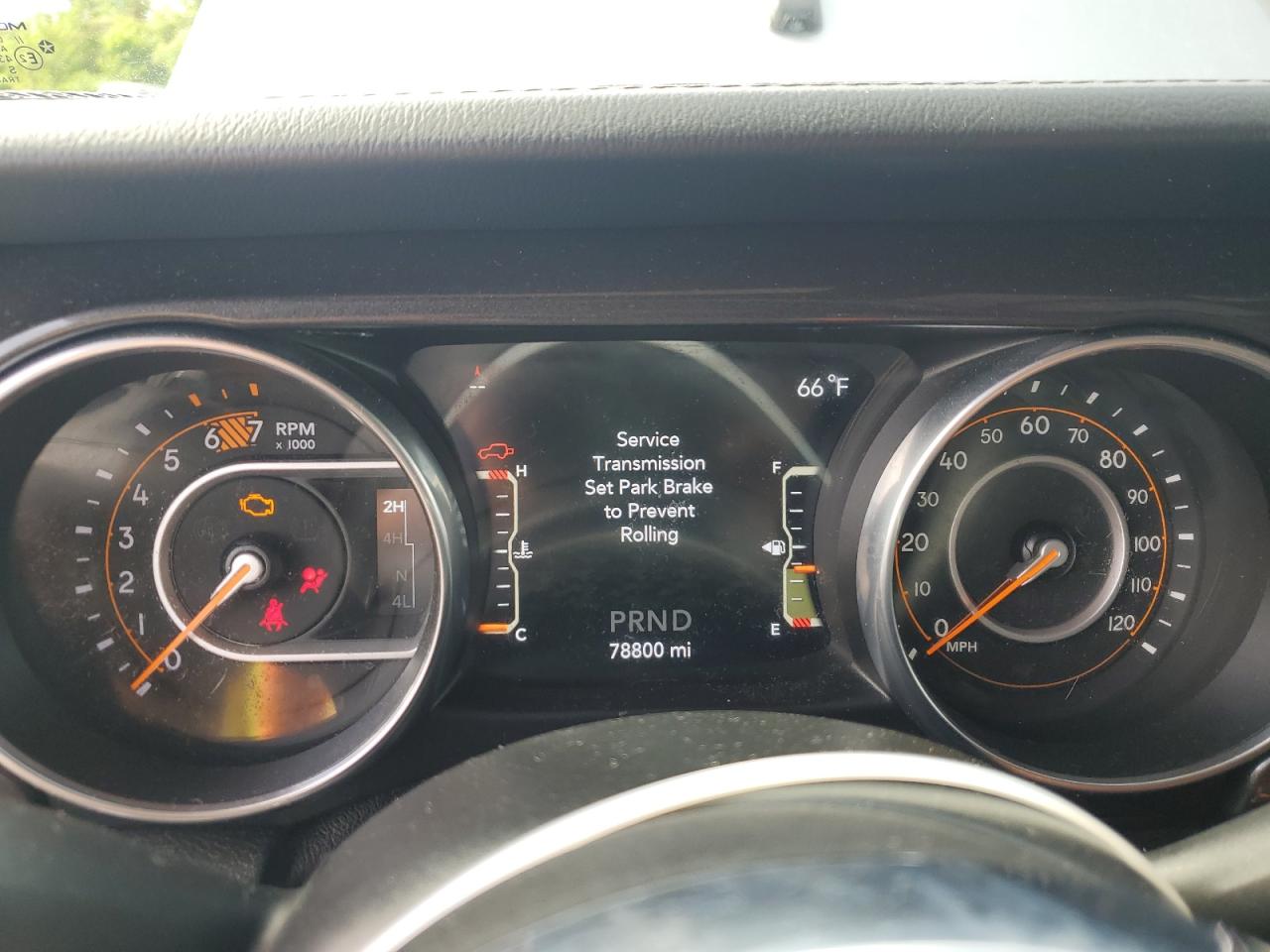 1C4HJXEN2LW242819 2020 Jeep Wrangler Unlimited Sahara