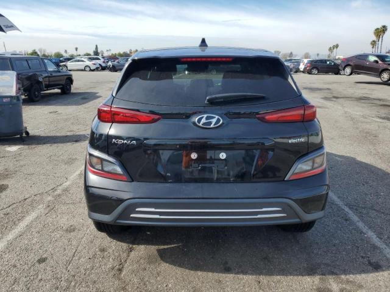 KM8K23AG2PU181651 2023 Hyundai Kona Se