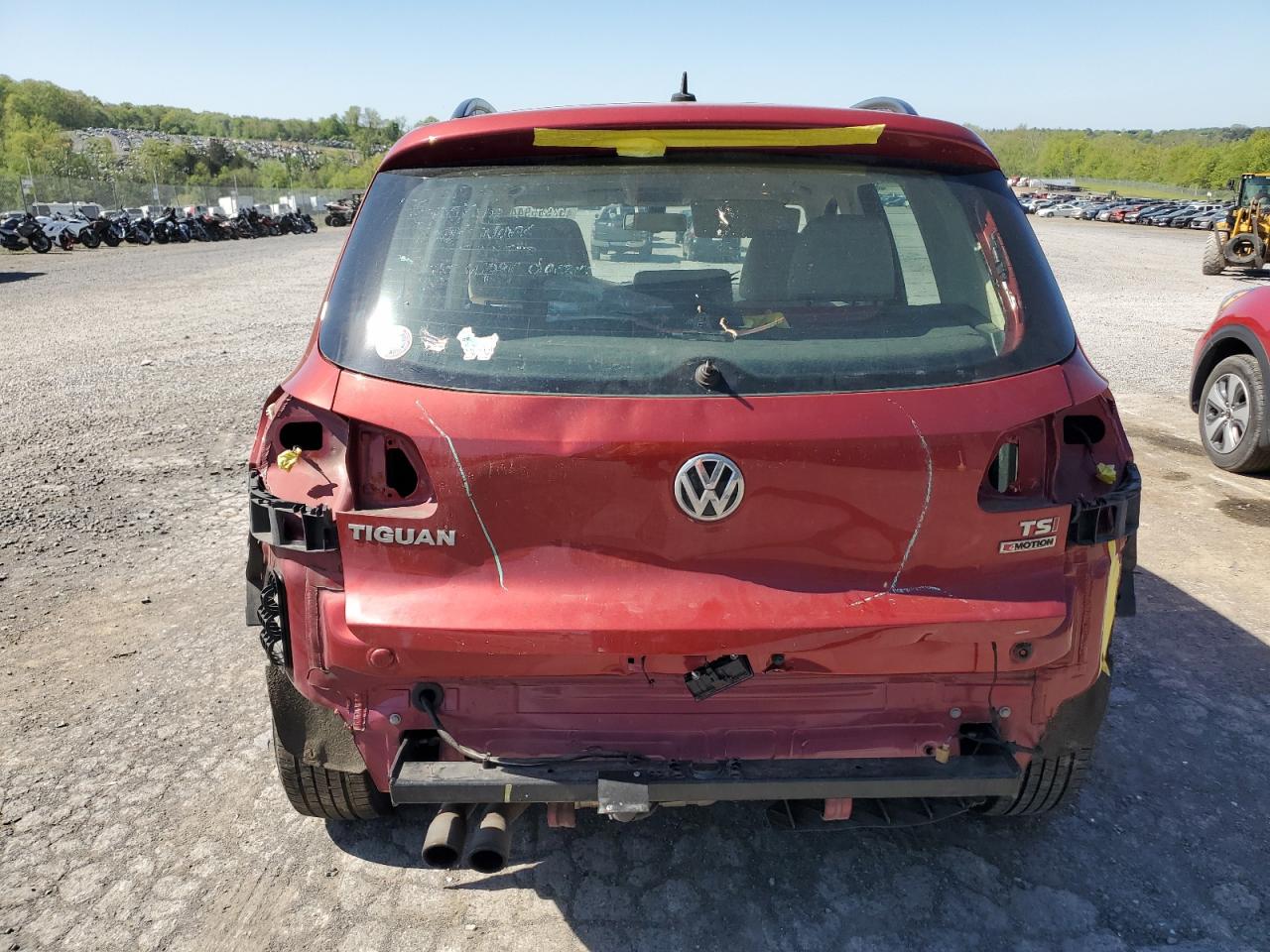 WVGBV7AX4GW055066 2016 Volkswagen Tiguan S