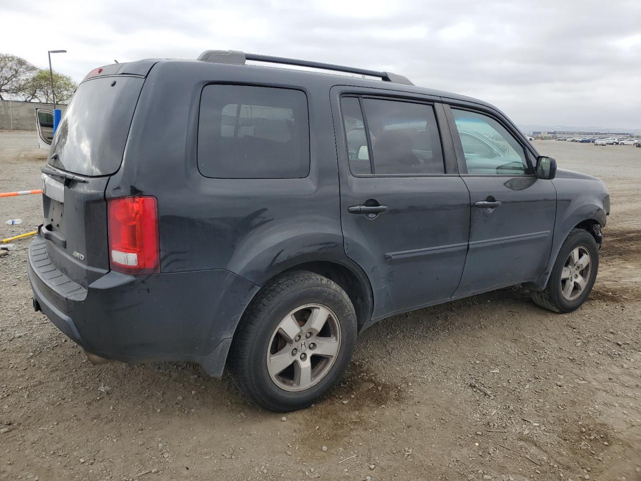 5FNYF4H69BB017028 2011 Honda Pilot Exl