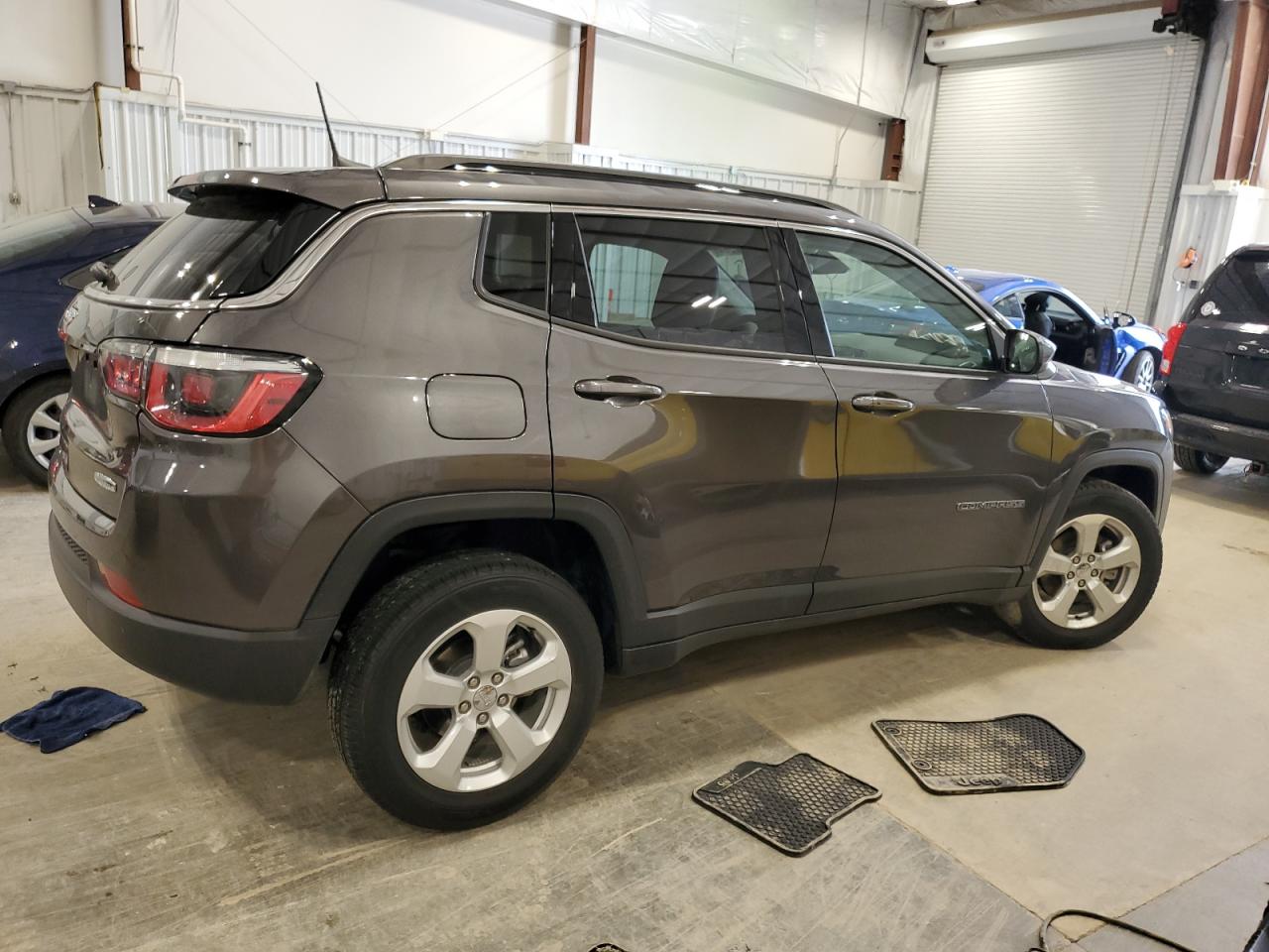 3C4NJDBB4KT641361 2019 Jeep Compass Latitude