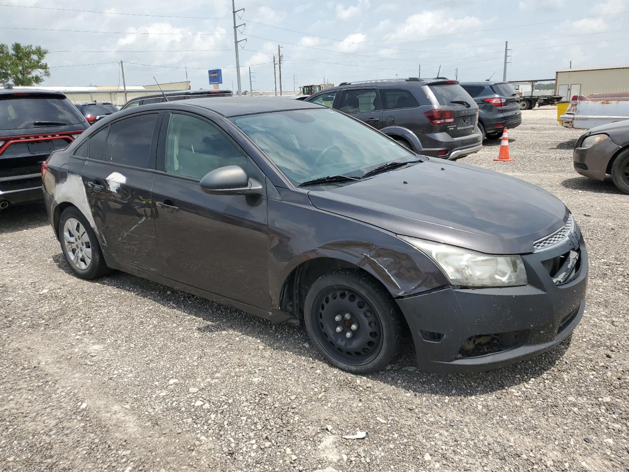 2014 Chevrolet Cruze Ls vin: 1G1PA5SG2E7136026