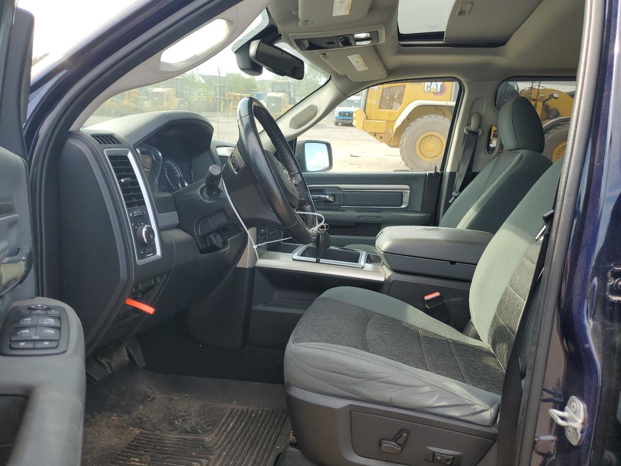 1C6RR7GTXFS512049 2015 Ram 1500 Slt