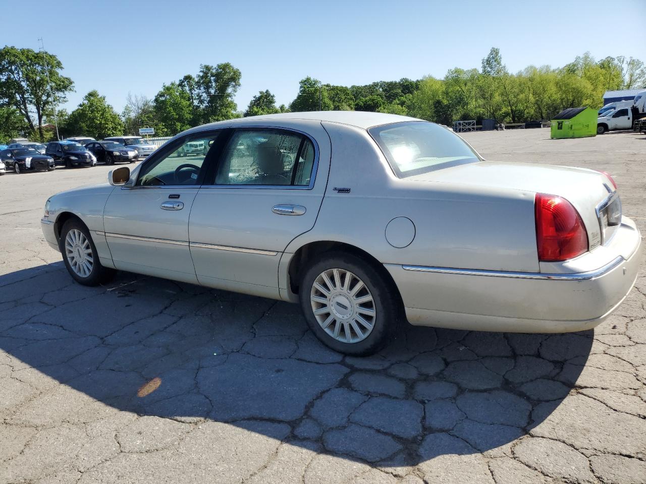 1LNHM82W35Y652249 2005 Lincoln Town Car Signature Limited