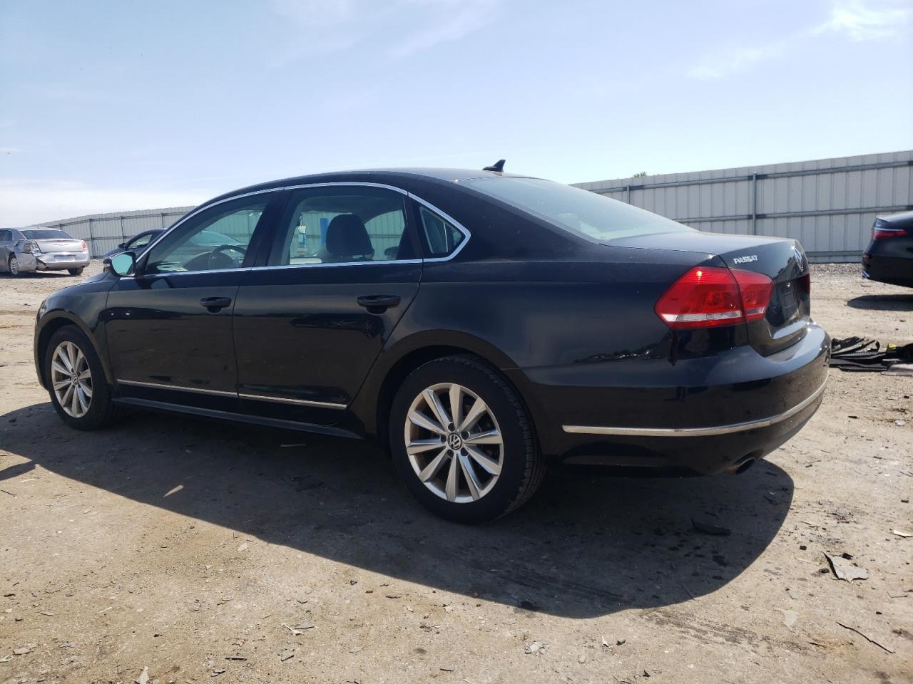 1VWCH7A36CC024889 2012 Volkswagen Passat Sel