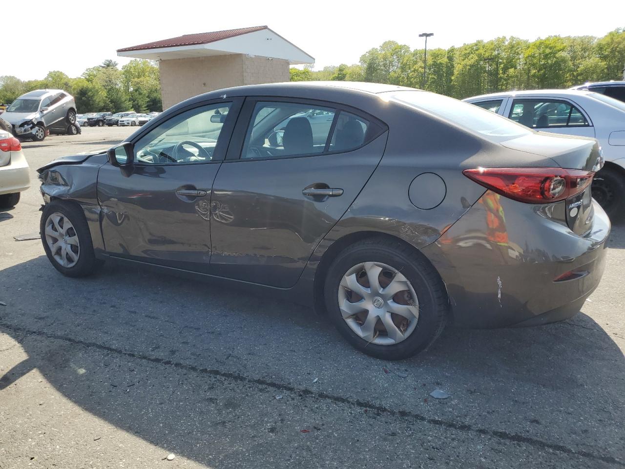 2014 Mazda 3 Sport vin: JM1BM1U78E1122925