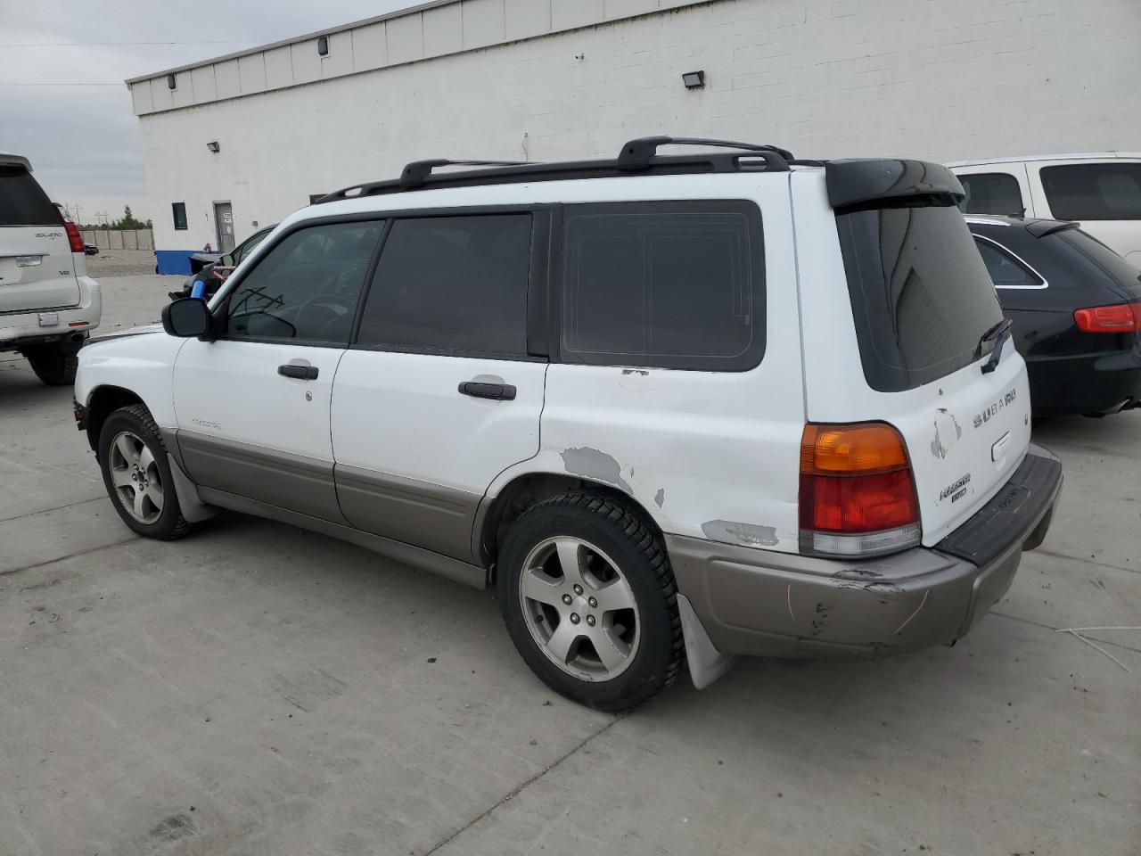 JF1SF6559XH725631 1999 Subaru Forester S