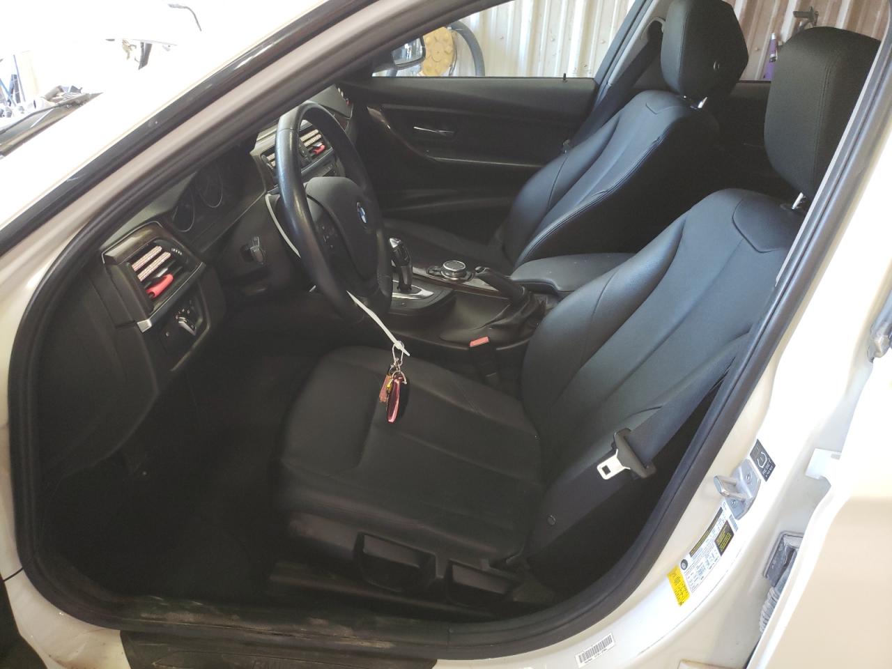 WBA3B1G52FNT06270 2015 BMW 320 I