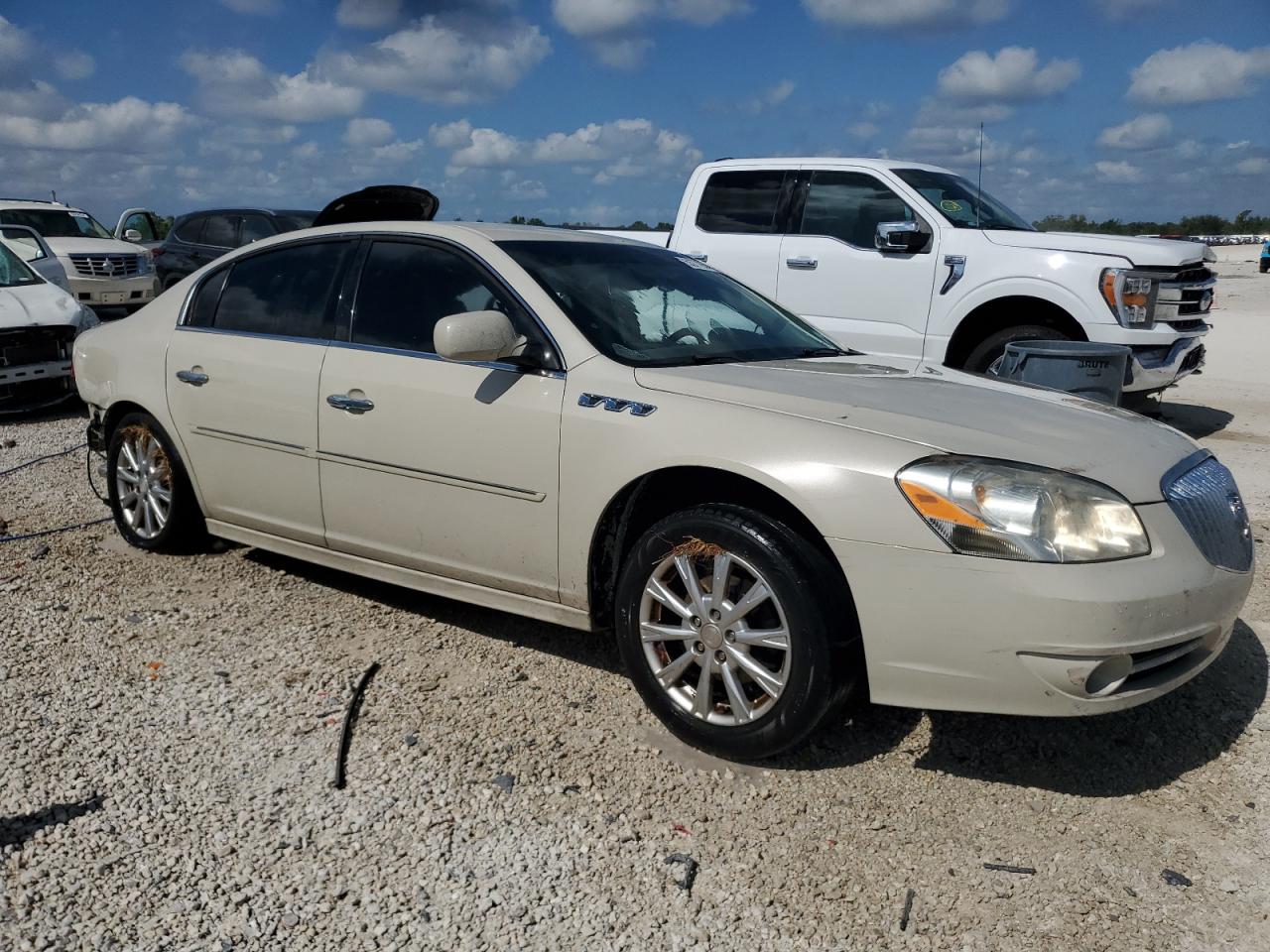 1G4HC5EM7BU104138 2011 Buick Lucerne Cxl