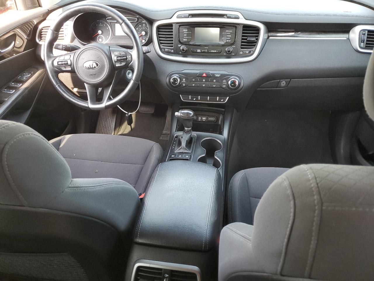 5XYPGDA32GG045729 2016 Kia Sorento Lx