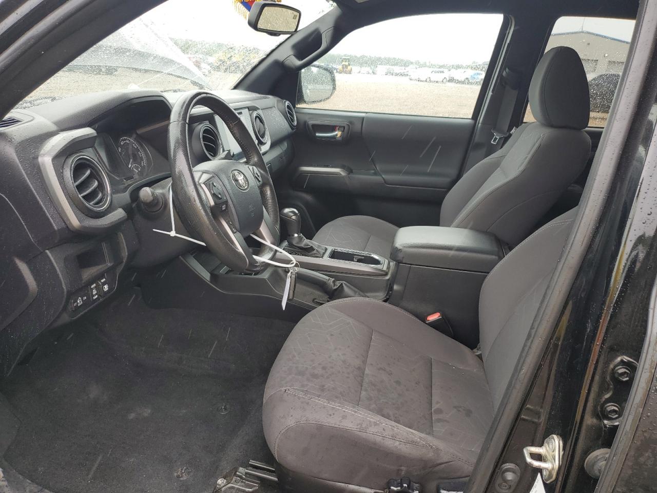 3TMCZ5AN8HM085883 2017 Toyota Tacoma Double Cab