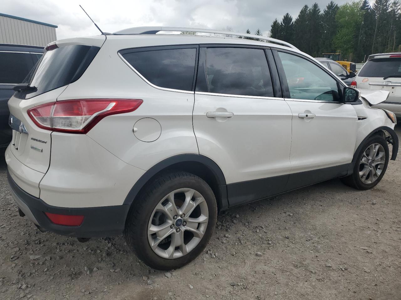 1FMCU0J99FUC86748 2015 Ford Escape Titanium