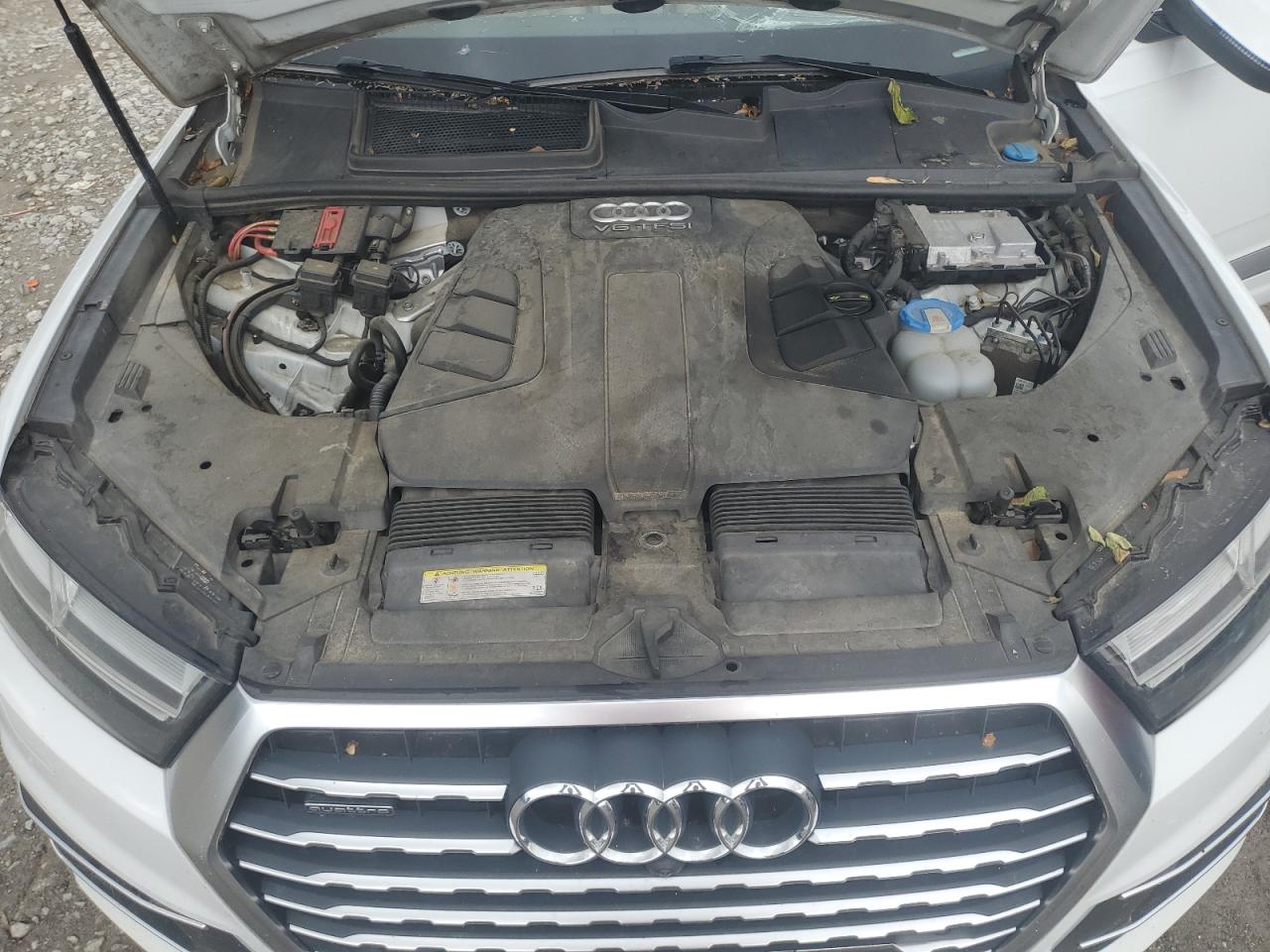 WA1VAAF75HD030557 2017 Audi Q7 Prestige