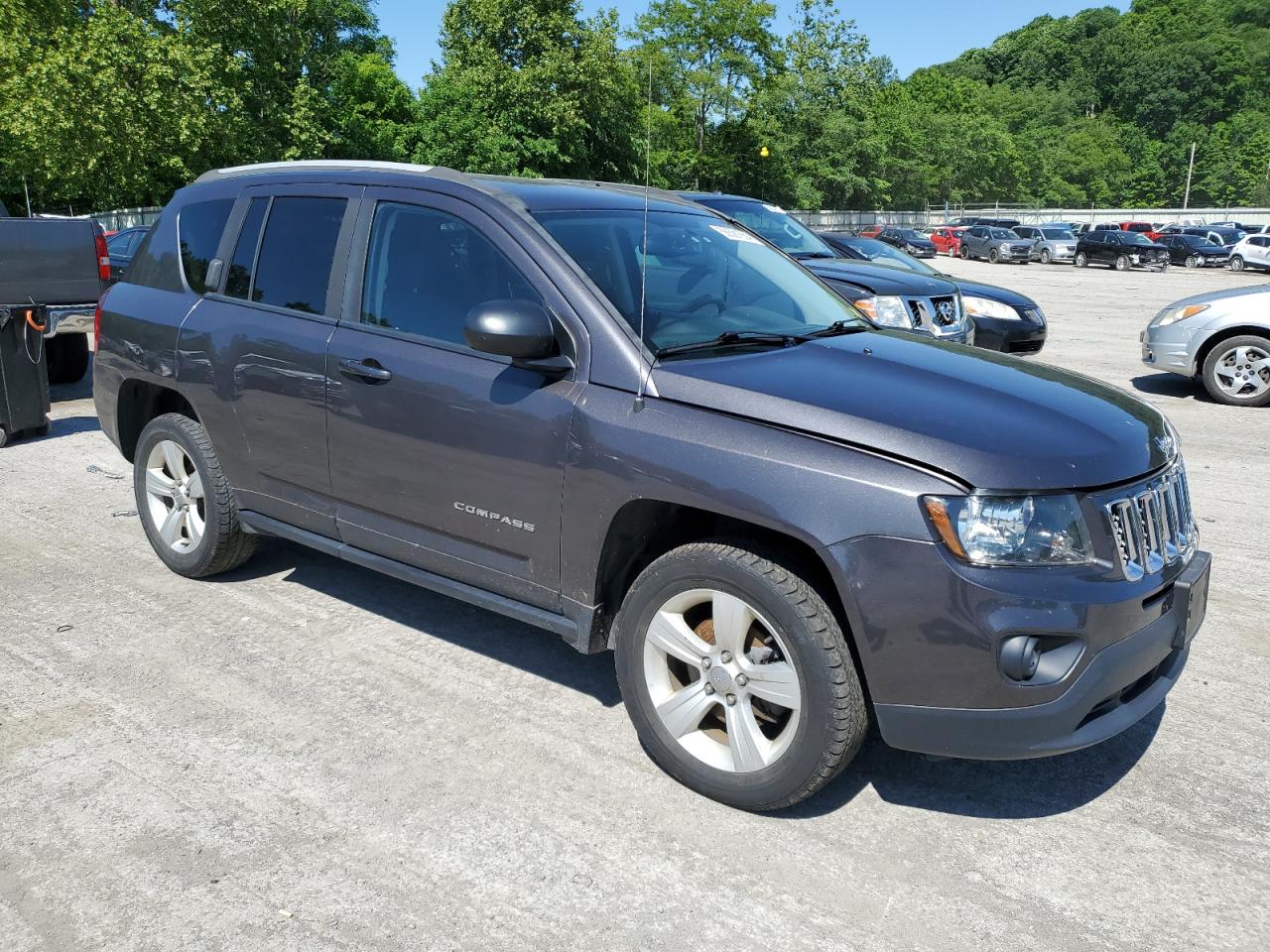 1C4NJDBB6GD779075 2016 Jeep Compass Sport